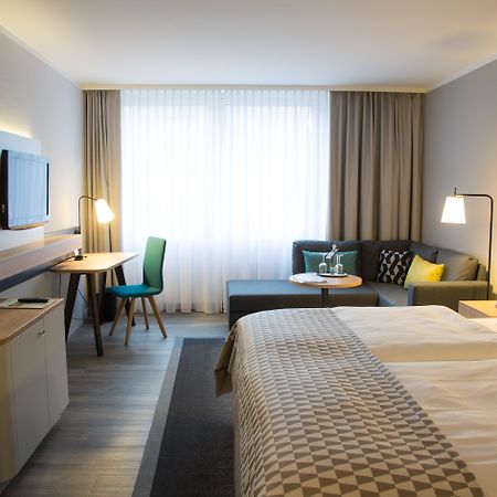 Holiday Inn Duesseldorf-Neuss By Ihg Exterior photo