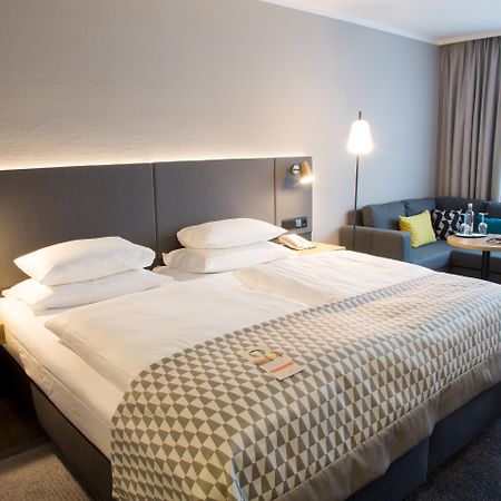 Holiday Inn Duesseldorf-Neuss By Ihg Exterior photo