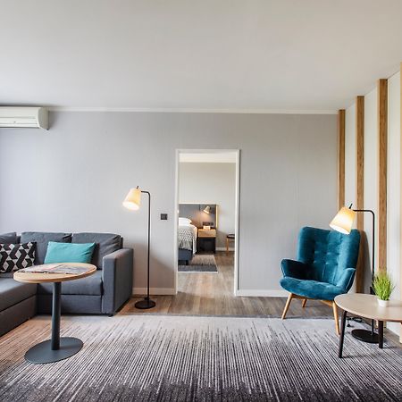 Holiday Inn Duesseldorf-Neuss By Ihg Exterior photo
