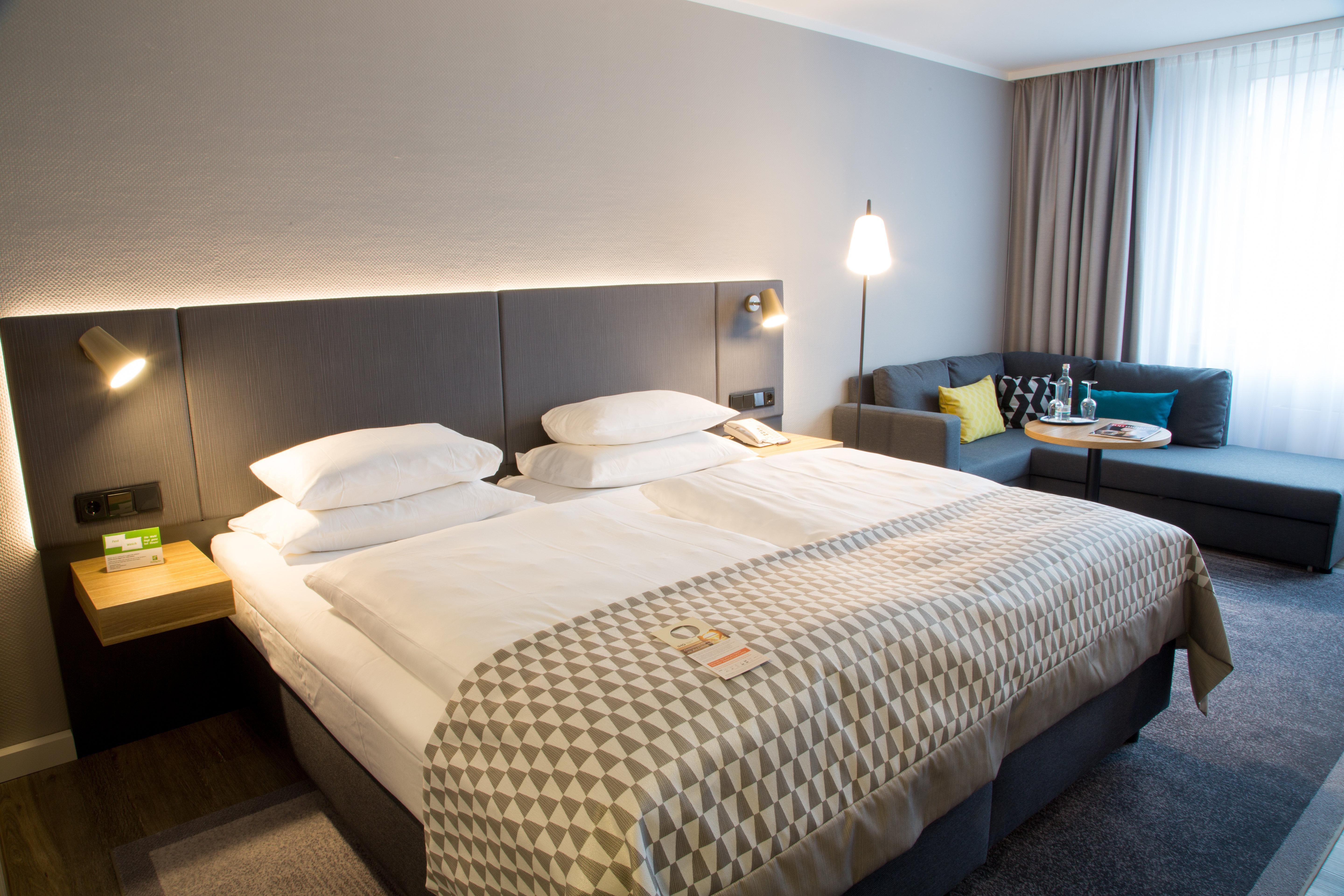 Holiday Inn Duesseldorf-Neuss By Ihg Exterior photo