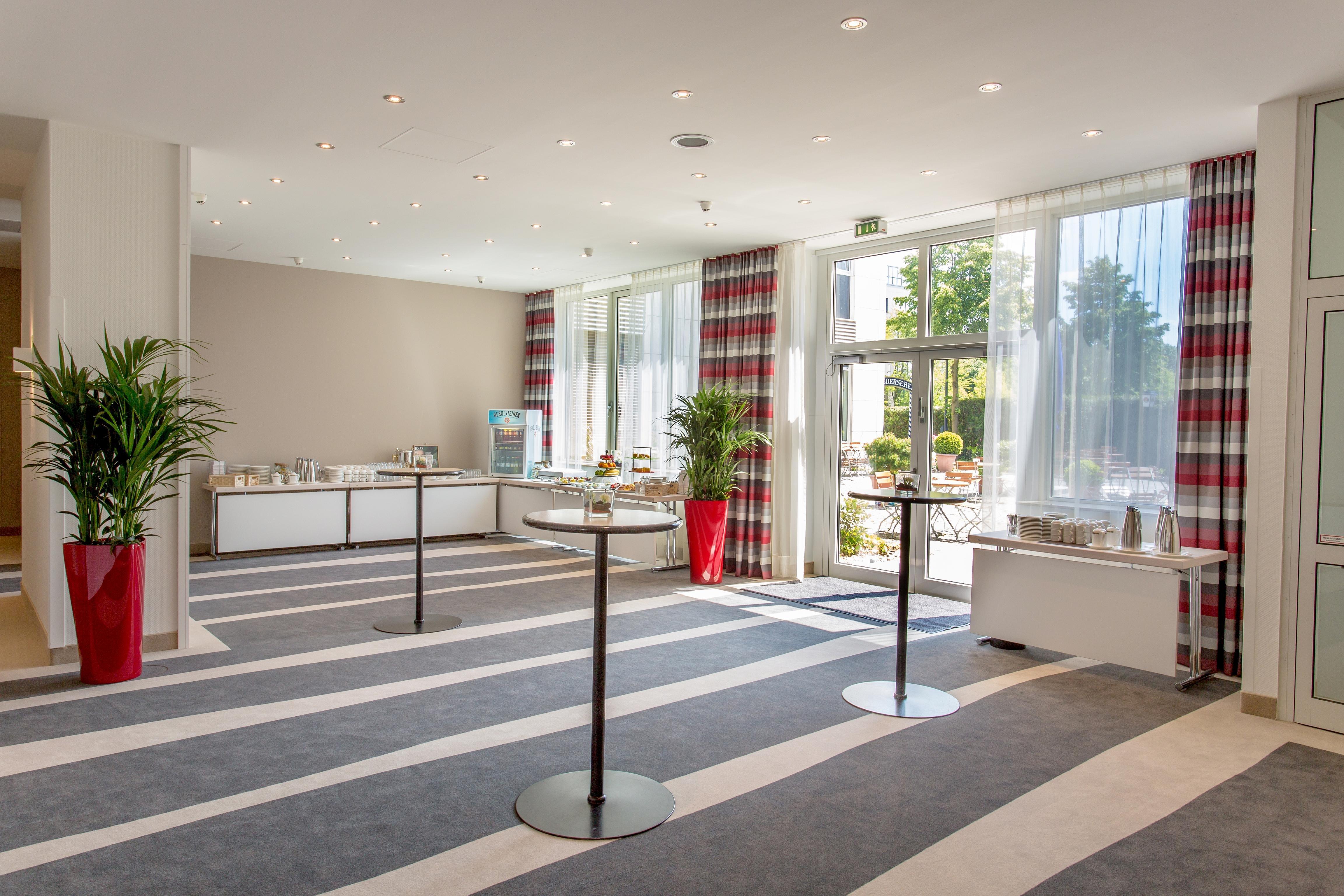 Holiday Inn Duesseldorf-Neuss By Ihg Exterior photo